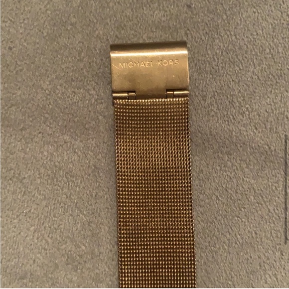 Michael Kors Slim runway mesh watch - Picture 4 of 8